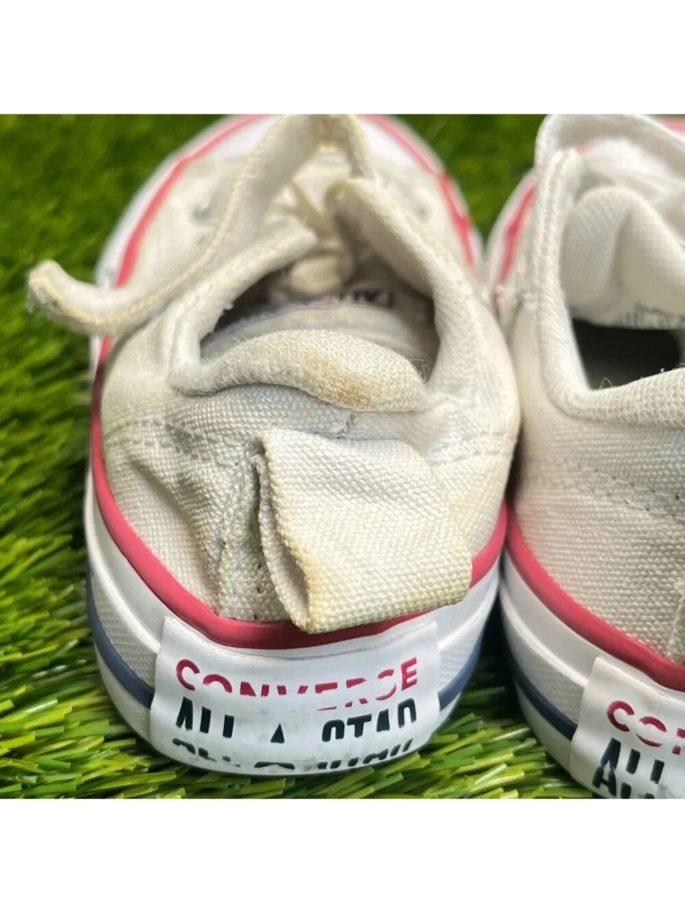 Converse Chuck Taylor All Star Boys Size 11C White Red Athletic Shoes Sneakers